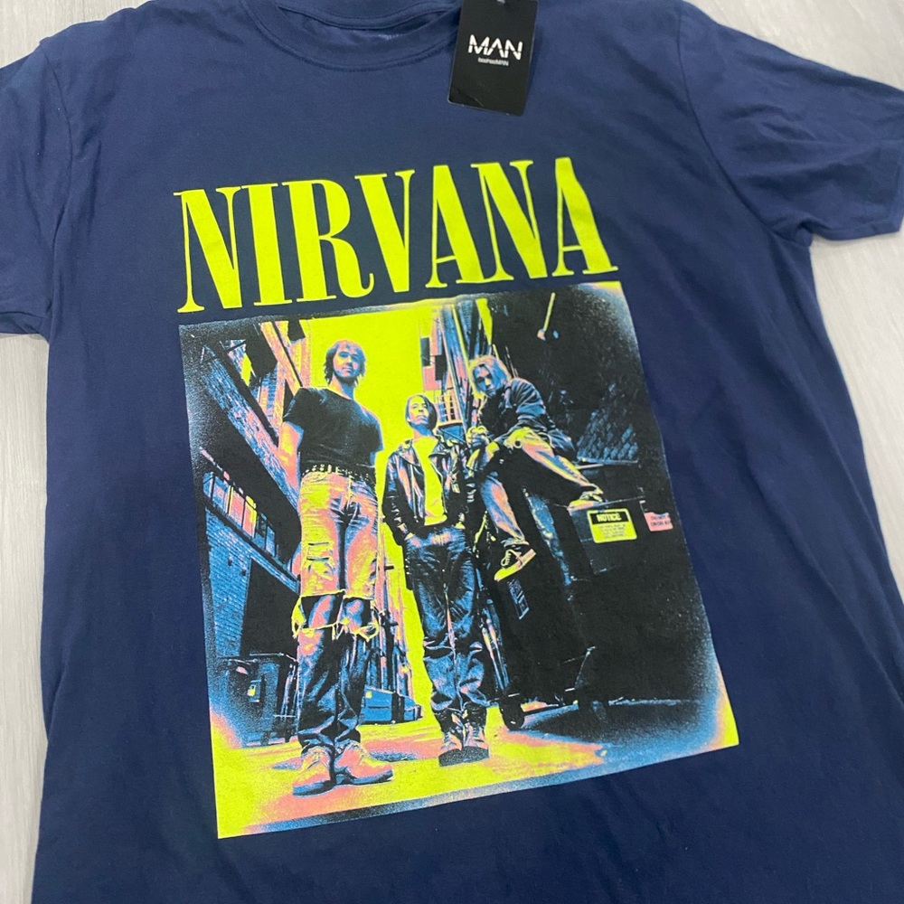 Graphic tee